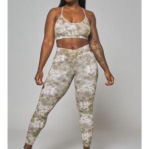 Jaded V-cut legginngs